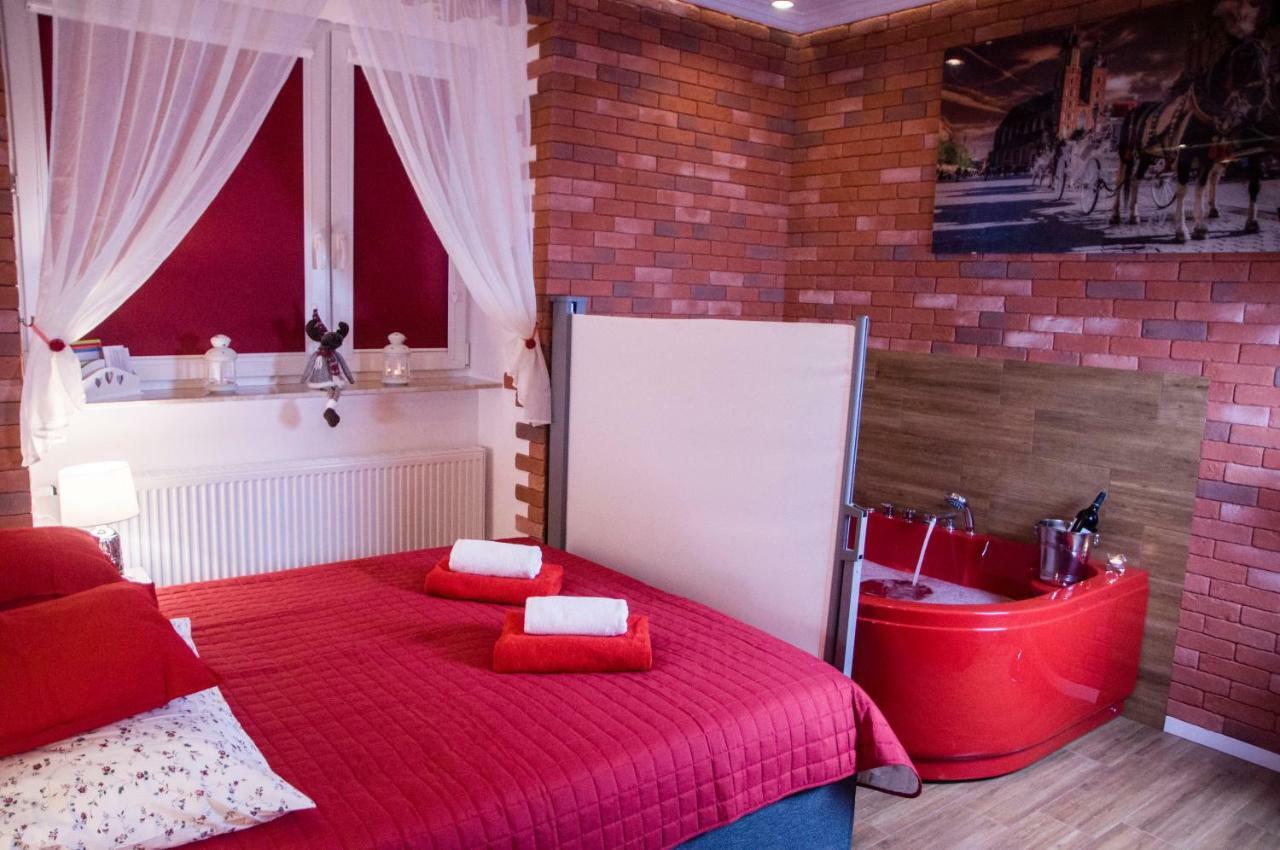 Jacuzzi Apartment Red Krakow Luaran gambar