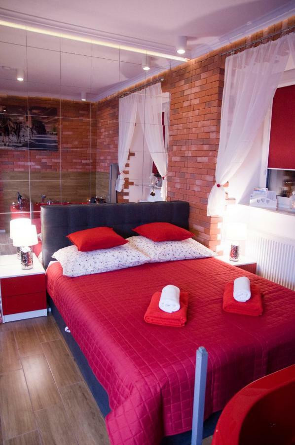 Jacuzzi Apartment Red Krakow Luaran gambar