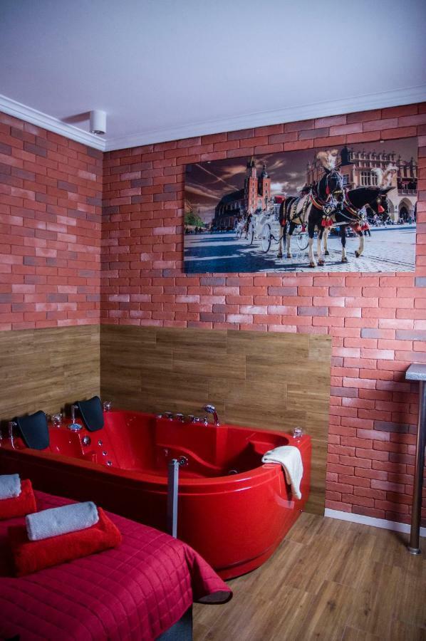 Jacuzzi Apartment Red Krakow Luaran gambar